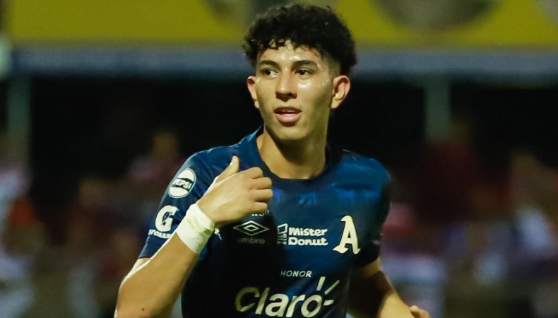 Alianza goleó en el Sergio Torres de Usulután a Luis Ángel Firpo para ser el nuevo líder del Torneo Apertura 2025.