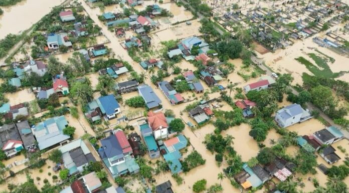 El tifón Bualoi dejó al menos 26 fallecidos, decenas de desaparecidos y severos daños en viviendas, infraestructuras y cultivos en Vietnam.