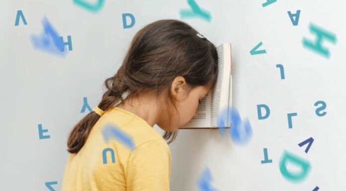 La dislexia infantil puede detectarse desde edades tempranas y requiere estrategias de apoyo escolar y familiar.