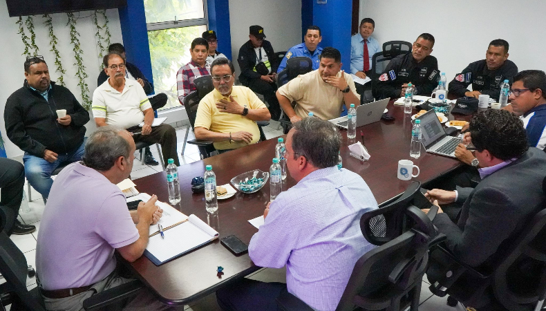 La FESFUT en coordinación con la PNC, INDES y SEM definieron el plan de seguridad para los partidos de la Selecta ante Panamá y Guatemala.