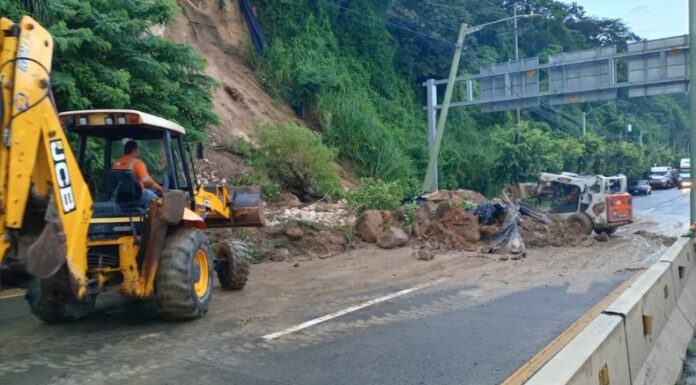 Las autoridades prevén que las obras de reparación tras el derrumbe en la carretera al Aeropuerto Internacional se extiendan por dos semanas.