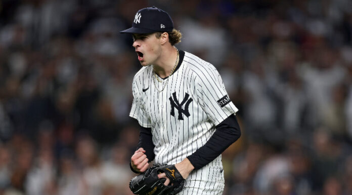 Los Yankees de New York derrotaron por paliza a los Boston Red Sox y avanzaron a la Serie Divisional de la Liga Americana.