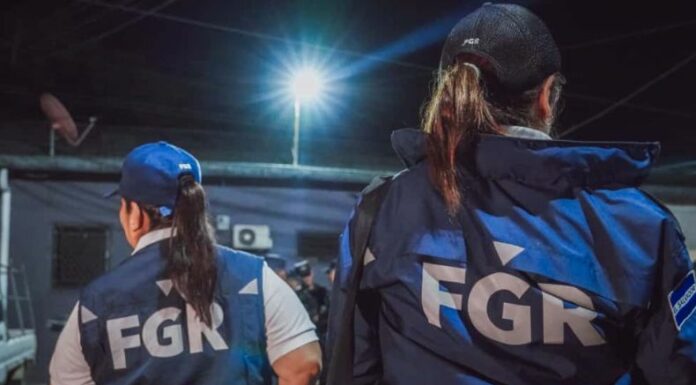 La FGR y la PNC ejecutaron 27 capturas contra una estructura de narcotráfico en San Salvador y Ahuachapán.