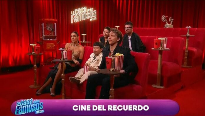 Así cerraron los finalistas la semana en La Casa de los Famosos El cine del recuerdo proyectó “Ritmo, pasión y alegría” y “Travesuras sin fin”, y después la música de Merenglass convirtió la noche en una fiesta con el “Paso de la iguana