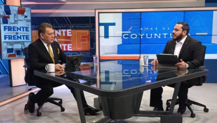 Ministro justifica el incremento al presupuesto de Salud en 12.3 % El ministro sostuvo que incremento al presupuesto financiará nuevas estrategias de salud, acordes a un alza del 300 % de servicios de salud.