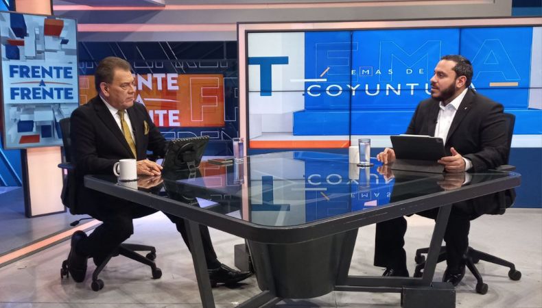 El ministro sostuvo que incremento al presupuesto financiará nuevas estrategias de salud, acordes a un alza del 300 % de servicios de salud.