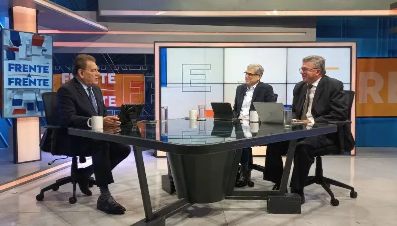 El crédito informal, a través de usureros, representa cerca del 3.5 % del PIB. Esa carga asfixia a las MYPES para poder acceder a préstamos.