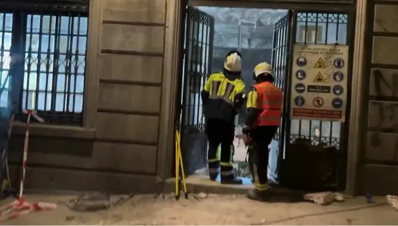 Crece el balance de víctimas tras el colapso de un edificio en el centro de Madrid, según los reportes de las autoridades.