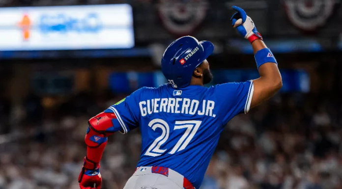 Los Toronto Blue Jays se impusieron en cuatro juegos ante los Yankees de New York y avanzaron a la Serie de Campeonato de Liga Americana.