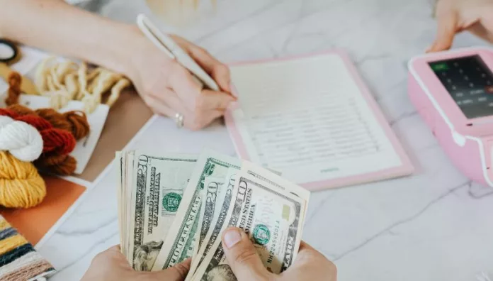 La fórmula de tres pasos para fortalecer la economía familiar Los expertos recomiendan mantener constancia y tomar decisiones conscientes para fortalecer la economía familiar.