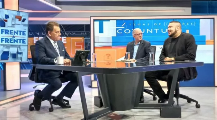 Dos periodistas analizaron cómo llegan esta noche las selecciones de fútbol de El Salvador y de Panamá, al Cuscatlán, en un partido clave.