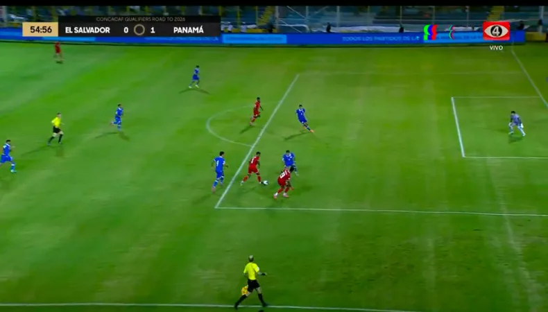 Una cuenta en España, especialista en revisar acciones polémicas aseguró que el gol de Panamá ante La Selecta estaba en fuera de juego.