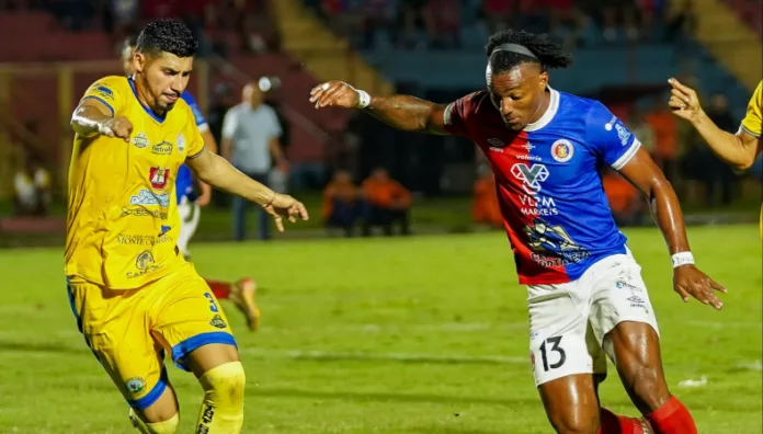 FAS derrotó a Limeño Club Deportivo FAS derrotó a Municipal Limeño en la última jugada del partido y alcanzó su cuarta victoria consecutiva en el torneo.