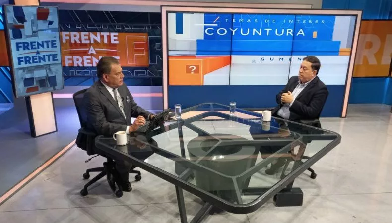 Carlos Acevedo, expresidente del BCR, dice que ajustes a reforma de pensiones, tendría implicaciones políticas duras para el gobierno.