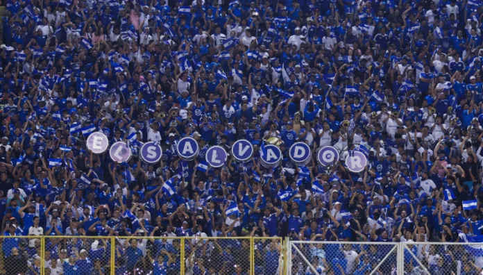 Prohibiciones para el partido de la Selecta ante Guatemala La FESFUT dio a conocer la lista de prohibiciones para los aficionados que asistan al partido de la Selecta ante Guatemala.