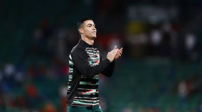 Cristiano Ronaldo hizo historia al anotar dos goles en el empate de Portugal ante Hungría en las Eliminatorias Europeas.