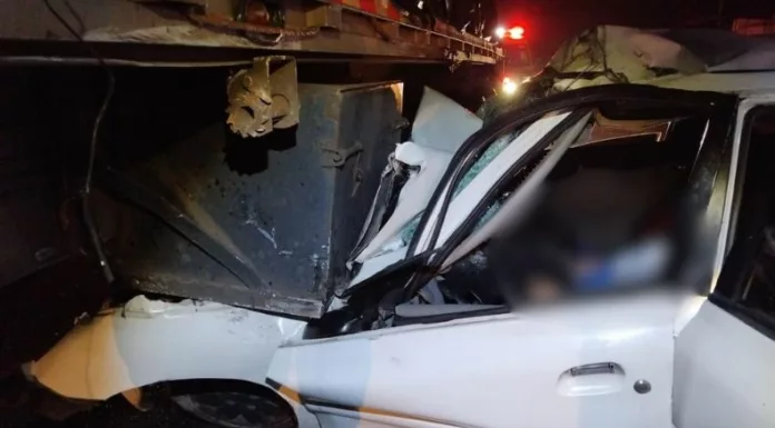 En el kilómetro 22 de la carretera Troncal del Norte se reportó un accidente de tránsito entre una rastra y un vehículo particular, que dejó un fallecido.