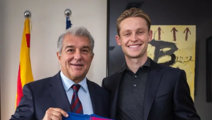 Frenkie de Jong renueva con el Barcelona hasta 2029 Frenkie de Jong amplió su contrato con el equipo catalán tras su llegada en el 2019 procedente del Ajax de Países Bajos.