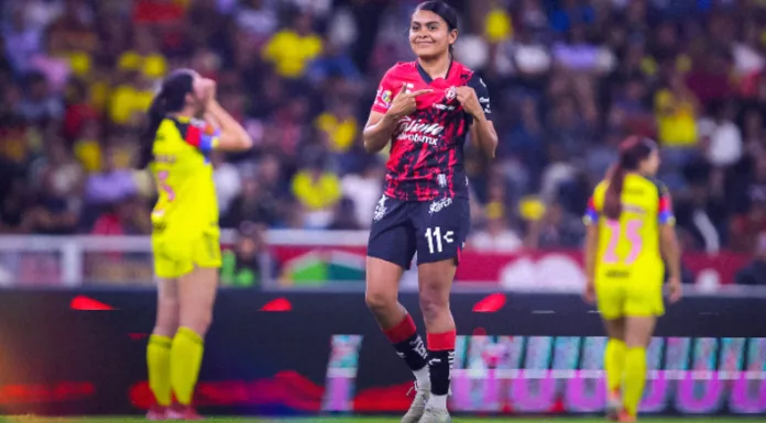 Brenda Cerén anotó doblete ante el América Femenil