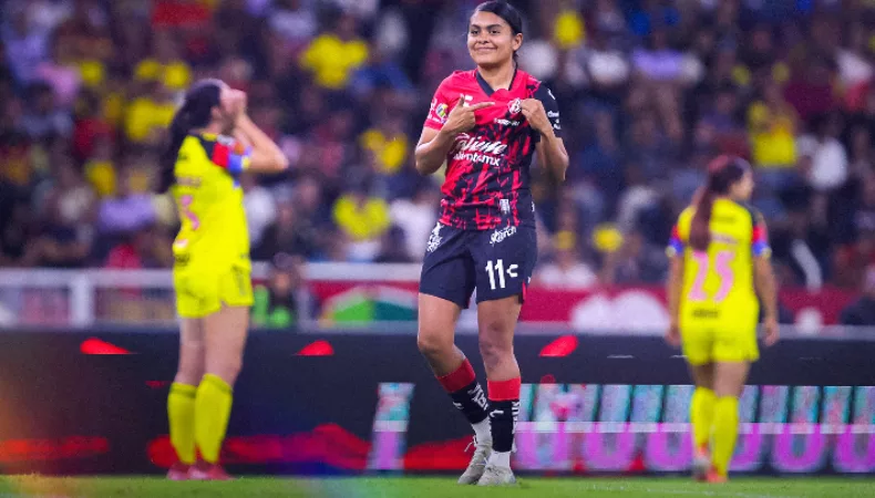 Brenda Cerén anotó doblete ante el América Femenil