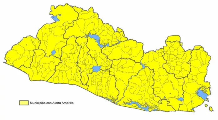 Protección Civil dejó sin efecto la alerta naranja y declaró alerta amarilla en todo el país por la continuidad de lluvias asociadas a la Zona de Convergencia Intertropical y una baja presión en el Pacífico.