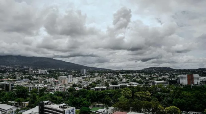 El ministro de Medio Ambiente, Fernando López, actualizó el informe sobre las recientes lluvias y las proyecciones del clima a nivel nacional.