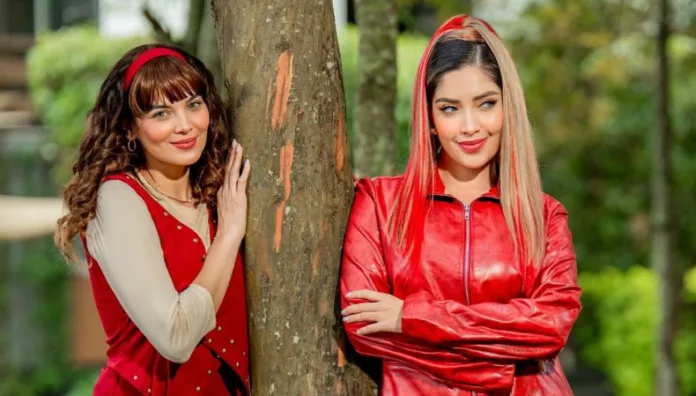 ¡De regreso al 2002! Así recreó Larissa Graniello “Cómplices al rescate” La conductora de “Viva la Mañana” llevó a sus seguidores directo al pasado con una recreación llena de color, estilo y recuerdos de la telenovela que marcó la niñez de miles.