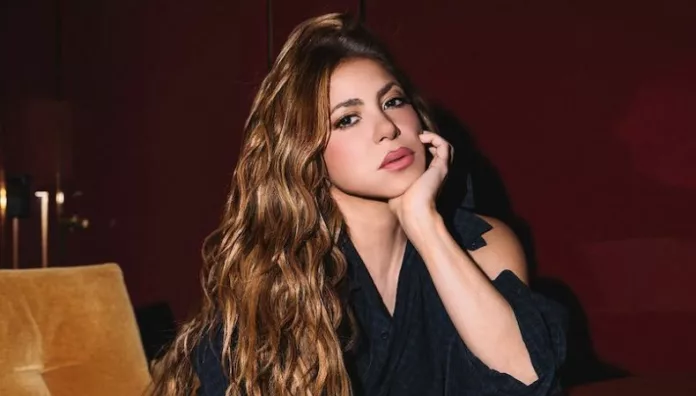 Shakira celebra a lo grande el aniversario de sus álbumes más recordados La artista revive su legado con nuevas versiones, invitados especiales y un proyecto que une tres décadas de carrera en una sola celebración.