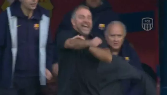 Hansi Flick celebró el gol de Ronald Araújo El técnico alemán Hansi Flick celebró eufóricamente la agónica victoria del Barcelona ante el Girona en tiempo agregado.
