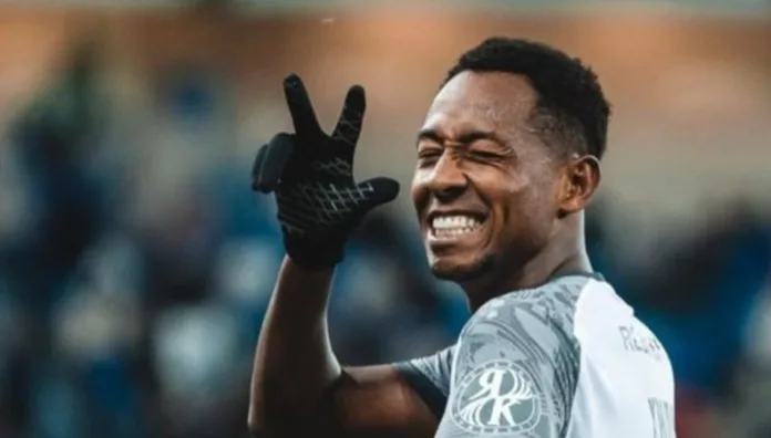 Brayan Gil volvió a marcar en su regreso a la Premier League de Rusia El delantero salvadoreño, Brayan Gil anotó en una nueva victoria del FC Baltika en la Premier League de Rusia.