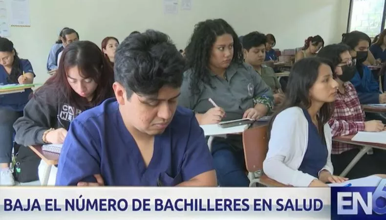 El Sindicato de Médicos del Seguro Social advirtió una disminución en el número de bachilleres que optan por estudiar carreras de salud, lo que podría generar escasez de profesionales en los próximos cinco años.