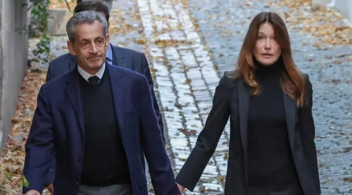 El expresidente francés Nicolas Sarkozy ingresó este martes a la cárcel para cumplir una condena de cinco años por el delito de asociación ilícita, la cual fue impuesta por un tribunal en septiembre pasado.