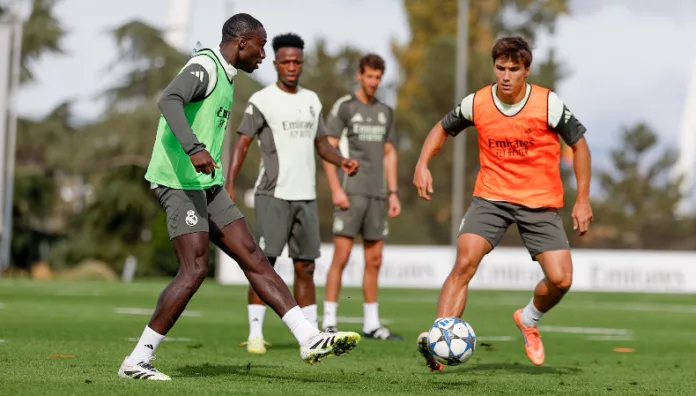Real Madrid recibe a la Juventus con el objetivo de ser líder en Champions Real Madrid se enfrenta este miércoles en el Santiago Bernabéu a la Juventus de Turín, de ganar seguirá líder de la Fase de Liga.