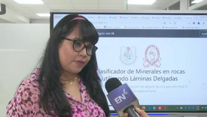Estudiantes de la UES crean sistema de Inteligencia Artificial que mejora el análisis geológico Estudiantes de la Facultad de Ingeniería y Arquitectura de la Universidad de El Salvador (UES) desarrollaron un sistema basado en inteligencia artificial (IA) capaz de identificar minerales de forma automática a partir de láminas delgadas de roca.