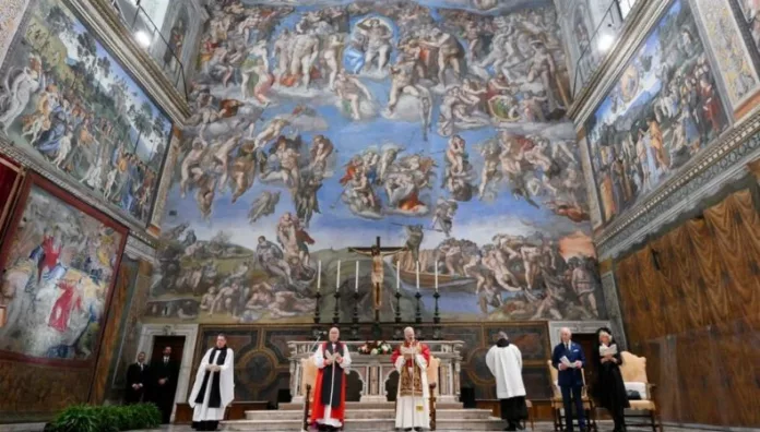 El papa León XIV y el rey Carlos III protagonizan un histórico oficio religioso en el Vaticano El rey Carlos III hizo historia al convertirse en el primer monarca británico en rezar públicamente con un papa, desde el cisma anglicano, durante una ceremonia encabezada por León XIV en la Capilla Sixtina.