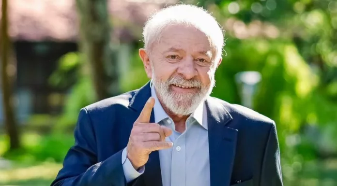 El presidente de Brasil, Luiz Inácio Lula da Silva, anunció que competirá por un cuarto mandato en los comicios del próximo año.