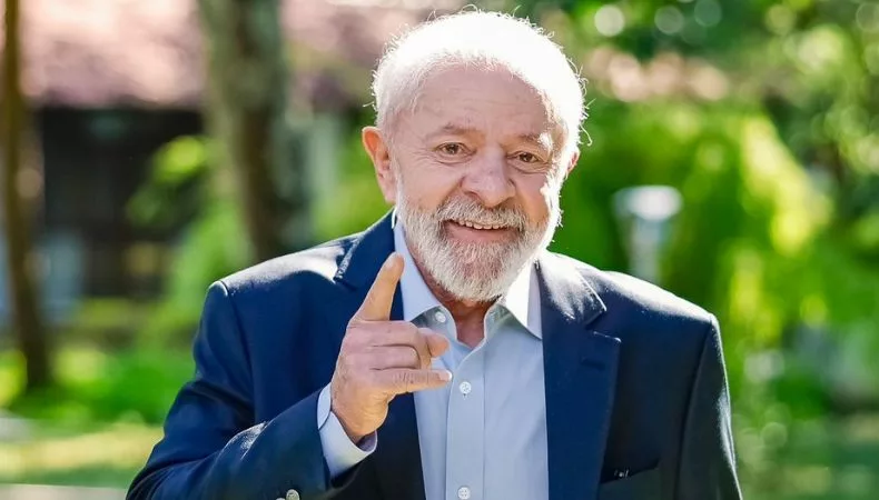 Lula da Silva anuncia que buscará un cuarto mandato no consecutivo El presidente de Brasil, Luiz Inácio Lula da Silva, anunció que competirá por un cuarto mandato en los comicios del próximo año.