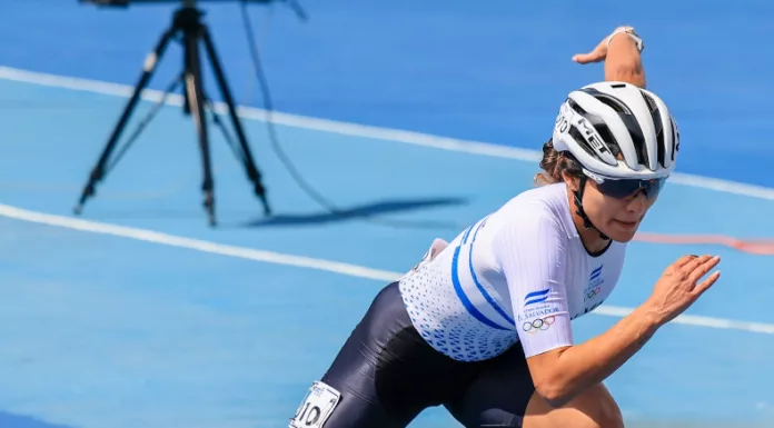 La patinadora salvadoreña, Ivonne Nóchez se quedó con la presea de Oro en la categoría de 200 metros meta contra meta.