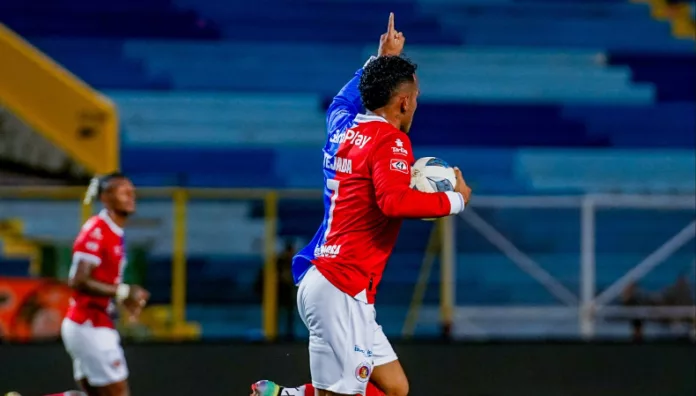 Cuatro equipos clasificados a los cuartos de final del Apertura 2025 Con 17 partidos disputados en la fase regular, cuatro equipos ya sellaron su clasificación a la