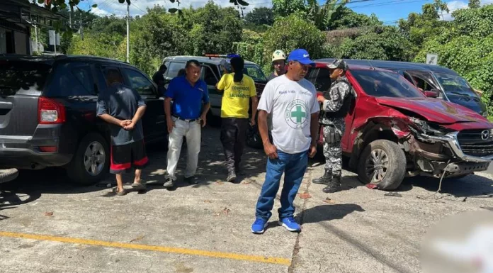 Los accidentes de tránsito continúan cobrando víctimas en el país. En las últimas horas se reporta la muerte de un peatón y al menos seis personas lesionadas en distintos percances viales.