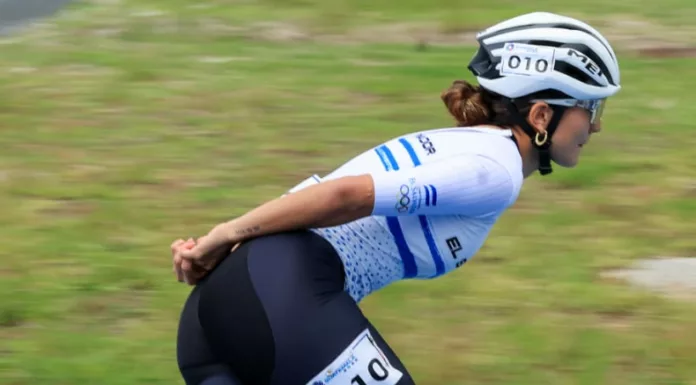 La patinadora salvadoreña, Ivonne Nóchez se quedó con la presea de Plata en la categoría de los 500 metros más distancia sprint.