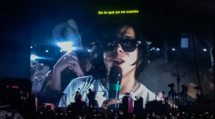 El trío mexicano formado por los hermanos De la Rosa llenó de energía el Complejo Cuscatlán con una mezcla de géneros, una puesta en escena cautivante y un repertorio que hizo cantar a todos los asistentes.