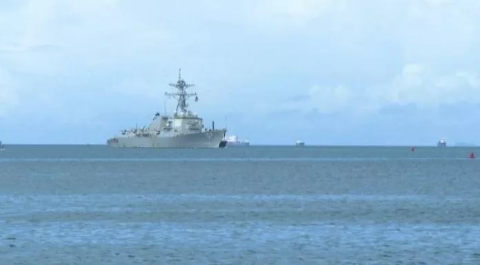 El buque USS Gravely llegó a Trinidad y Tobago para ejercicios conjuntos con EE. UU., en medio de crecientes tensiones con Venezuela.