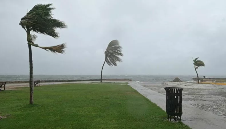 El huracán Melissa sube a categoría máxima y se dirige a Jamaica El huracán Melissa alcanzó la categoría 5 y avanza hacia Jamaica, donde se prevén lluvias intensas, posibles inundaciones y una marejada ciclónica peligrosa.