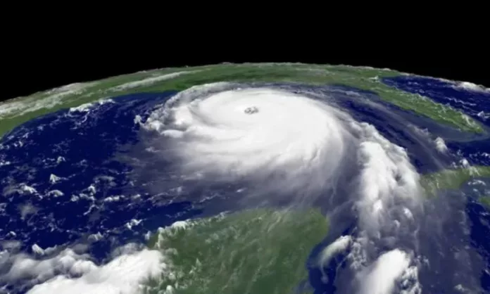 Los 5 huracanes más destructores del Atlántico Katrina, María, Irma, Andrew y Wilma han pasado a la historia como los 5 huracanes más destructores generados en el océano Atlántico.