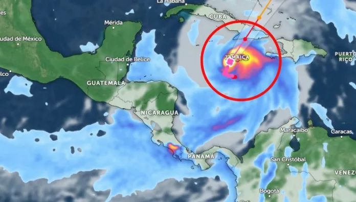 Jamaica en alerta máxima por llegada del huracán Melissa Vientos y fuertes lluvias azotan a Jamaica ante la llegada del potente huracán Melissa convertido en categoría 5.