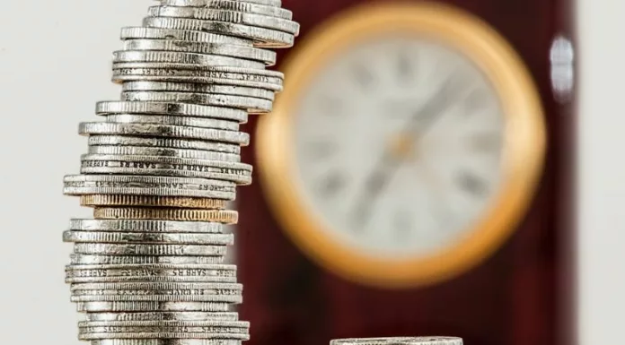 Expertos en finanzas explican que en todas las etapas de la vida se pueden realizar técnicas de ahorro. 