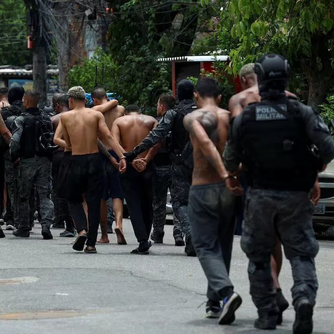 Según el gobierno estatal, la operación busca golpear a la organización criminal Comando Vermelho, la mayor de ese estado brasileño.