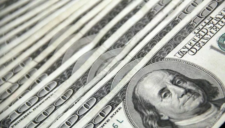 Rafael Lemus dice que si se hace poco a poco el ajuste fiscal, recorte de gastos y mejora de ingresos, el país avanzará bien a 2027.