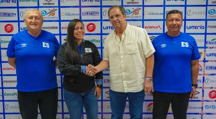 La FESFUT presentó a Debbie Gómez como la nueva entrenador de la Selecta femenina sub-17 tras la salida de Eric Acuña.